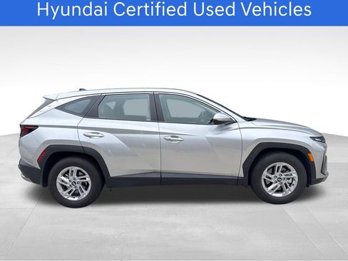Certified 2025 Hyundai Tucson SE FWD image 4