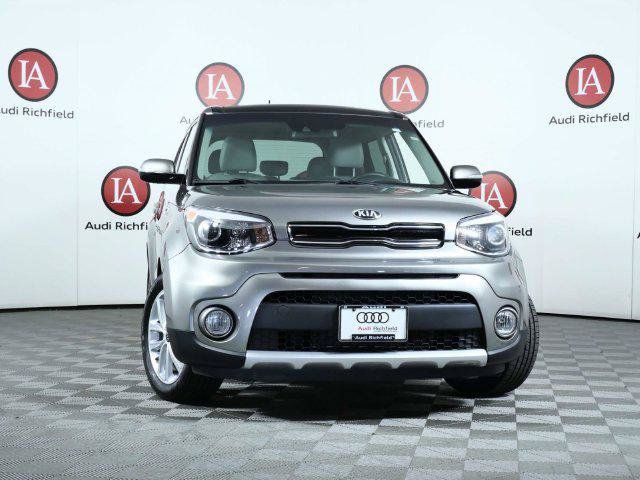 Used 2017 Kia Soul + w/ Primo Package FWD image 3