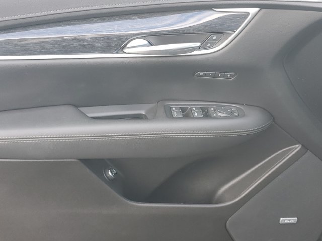 Certified 2022 Cadillac XT5 Premium Luxury AWD/4WD image 15