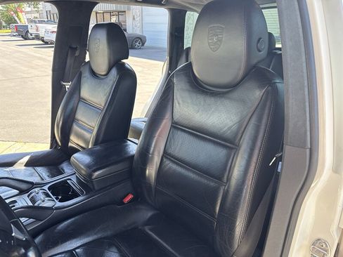 Used 2006 Porsche Cayenne Turbo S AWD/4WD image 25