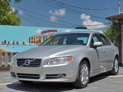 Used 2010 Volvo S80 3.2 image 1