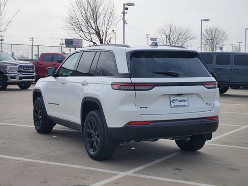 New 2026 Jeep Grand Cherokee Altitude AWD/4WD image 3