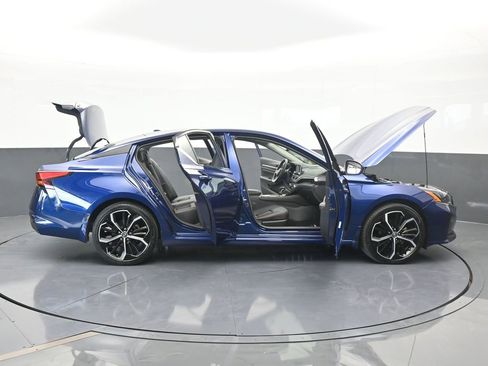 Used 2024 Nissan Altima 2.5 SR image 71