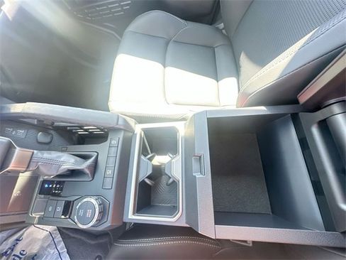 Used 2025 Toyota 4Runner Limited image 29