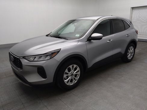 Used 2023 Ford Escape Active w/ Tech Pack #2 image 2