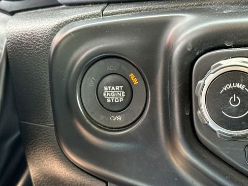 Used 2022 Jeep Gladiator Mojave AWD/4WD image 26