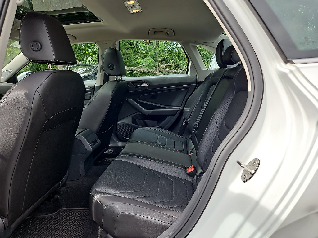 Certified 2023 Volkswagen Jetta SEL FWD image 12