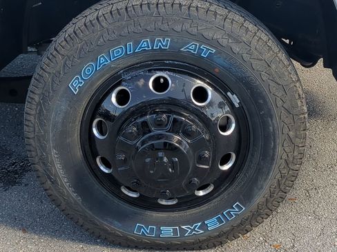 Used 2021 RAM 3500 Laramie image 11