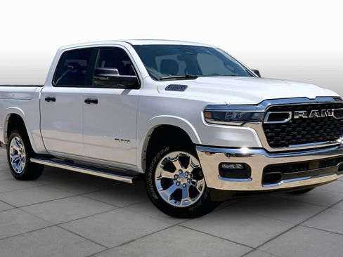 Used 2025 RAM 1500 Big Horn AWD/4WD image 3