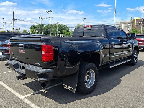 Used 2018 GMC Sierra 3500 Denali w/ Duramax Plus Package AWD/4WD image 4
