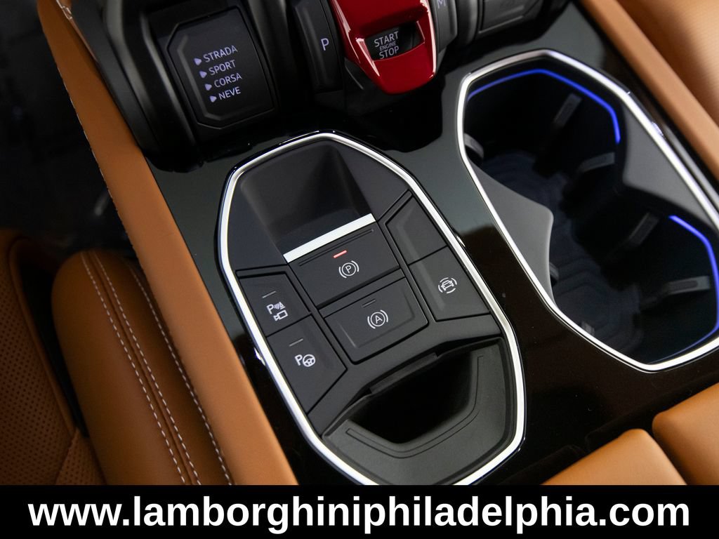 Used 2025 Lamborghini Urus S AWD/4WD image 25