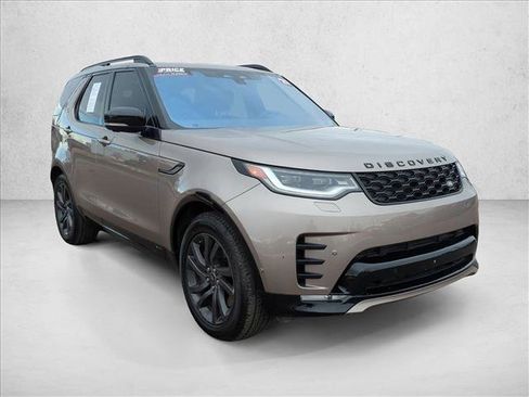 Used 2021 Land Rover Discovery S R-Dynamic AWD/4WD image 3