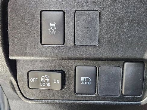 Used 2022 Toyota Tacoma SR5 image 13