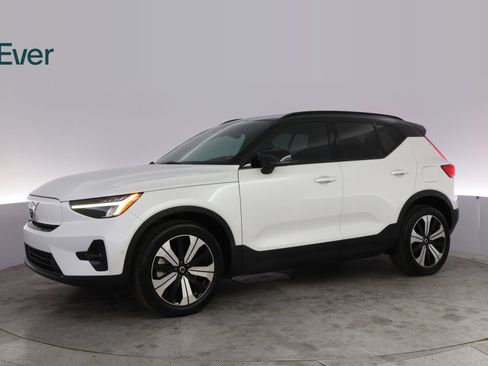 Used 2023 Volvo XC40 Recharge Plus AWD/4WD image 18
