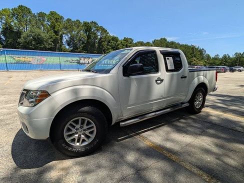 Used 2019 Nissan Frontier SV RWD image 11