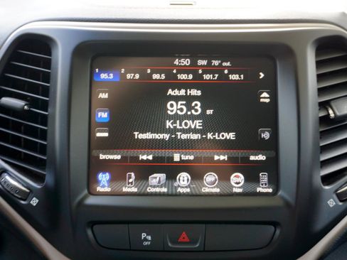 Used 2018 Jeep Cherokee Limited w/ High Altitude Package AWD/4WD image 13