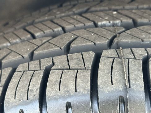 Used 2021 Chevrolet Equinox LT image 12