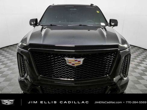 Certified 2025 Cadillac Escalade V AWD/4WD image 39
