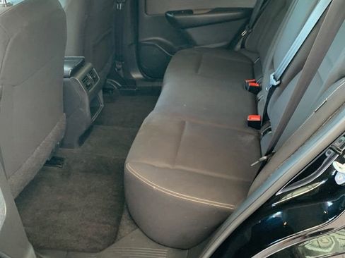 Used 2023 Nissan Rogue S AWD/4WD image 6