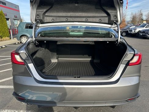 Used 2026 Toyota Camry SE w/ Convenience Package image 25