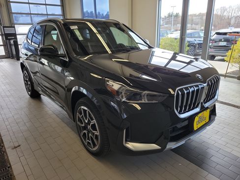 Used 2026 BMW X1 xDrive28i w/ Technology Package AWD/4WD image 3