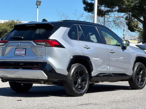 Used 2019 Toyota RAV4 XSE image 3