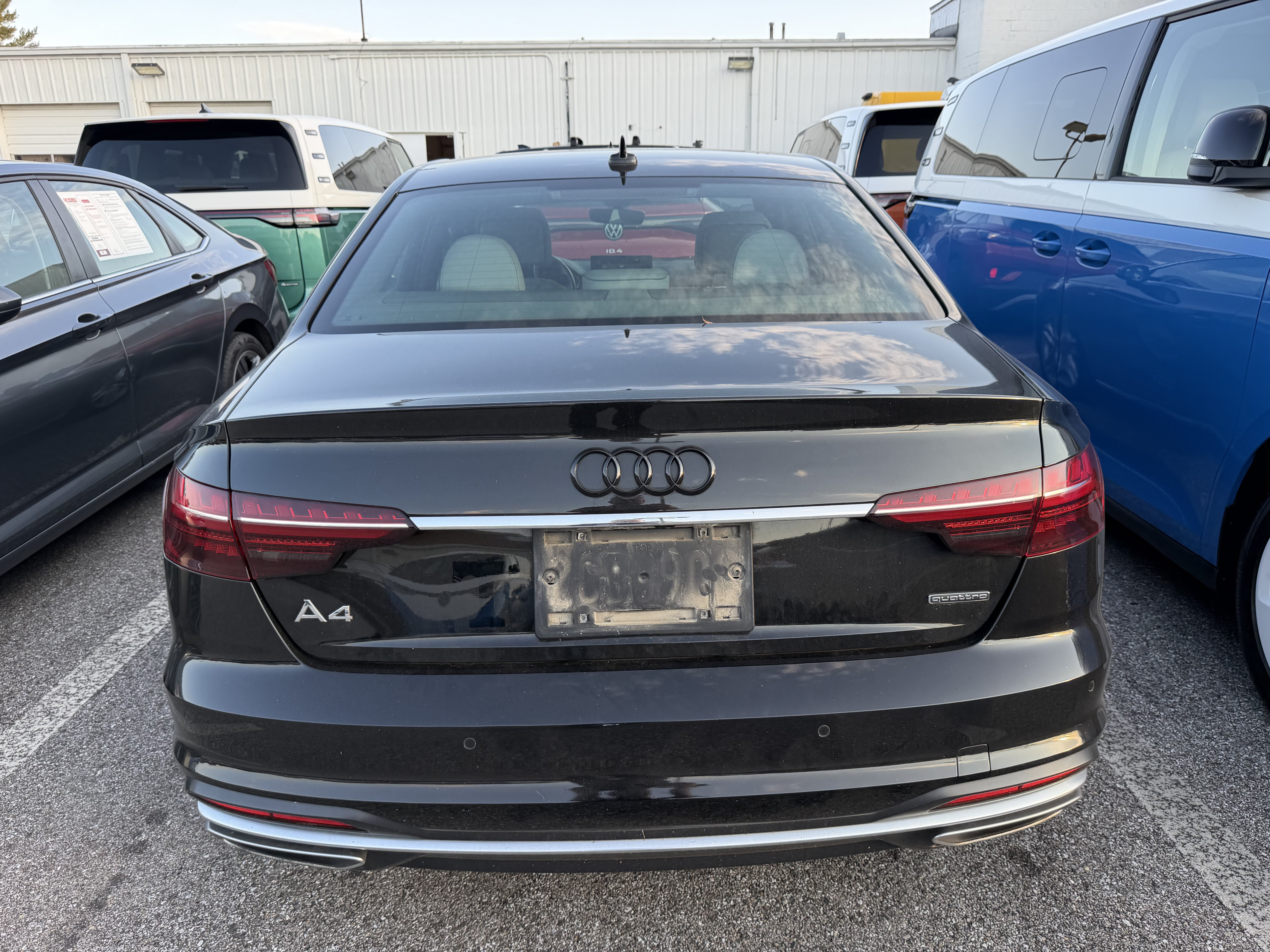 Used 2023 Audi A4 2.0T Premium w/ Convenience Package AWD/4WD image 26