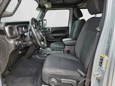 Used 2022 Jeep Gladiator Sport AWD/4WD image 14
