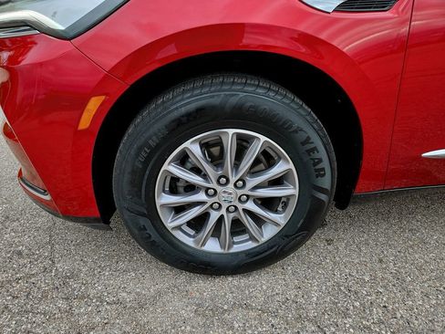 Used 2024 Buick Enclave Premium image 38