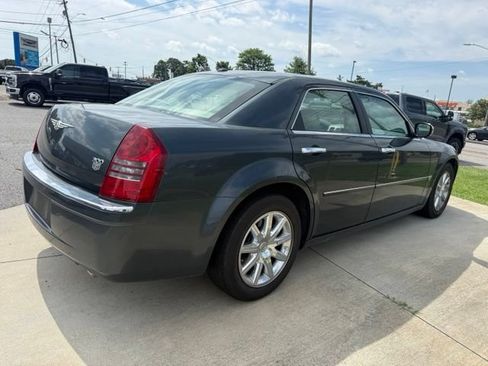 Used 2007 Chrysler 300 C RWD image 12