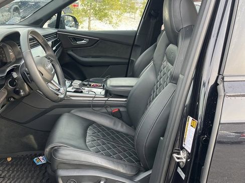 Used 2021 Audi SQ7 Prestige w/ Prestige Package image 2