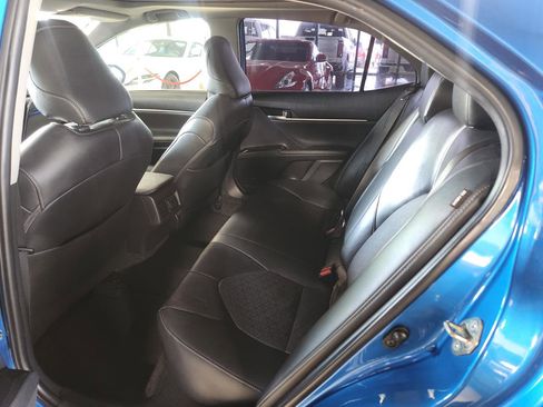 Used 2019 Toyota Camry XSE image 19