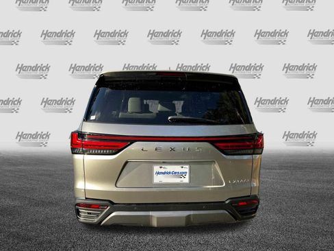 Used 2022 Lexus LX 600 4WD w/ Appearance Package image 8