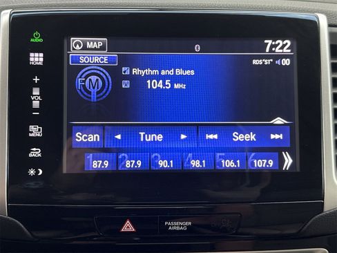 Used 2016 Honda Pilot Touring image 23