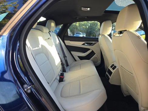 Used 2024 Jaguar XF R-Dynamic SE RWD image 10