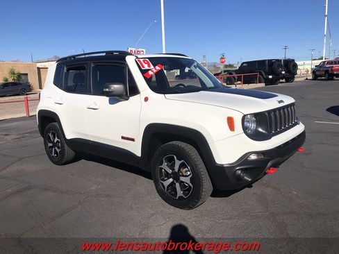 Used 2019 Jeep Renegade Trailhawk image 2