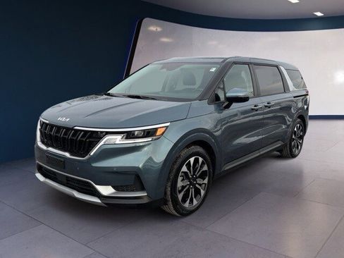 Certified 2024 Kia Carnival EX image 1