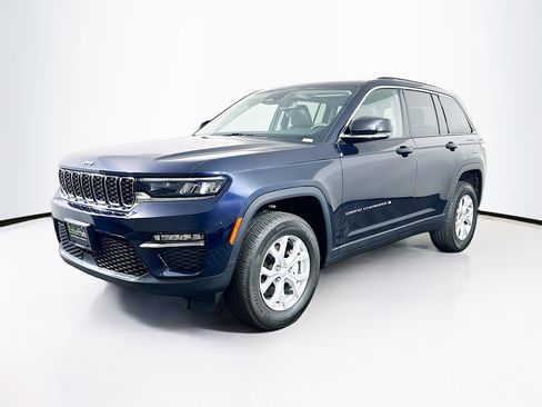 Used 2023 Jeep Grand Cherokee Limited AWD/4WD image 3