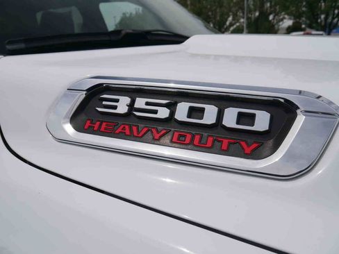 Used 2024 RAM 3500 Tradesman w/ Chrome Appearance Group AWD/4WD image 10