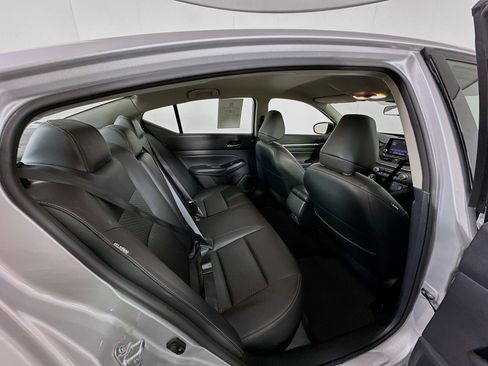Used 2024 Nissan Altima 2.5 SR FWD image 28