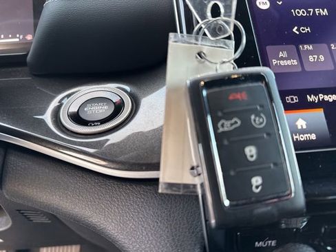 Certified 2022 Jeep Grand Cherokee Altitude image 41