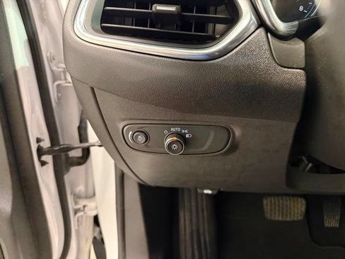 Certified 2022 Chevrolet Equinox LT AWD/4WD image 18
