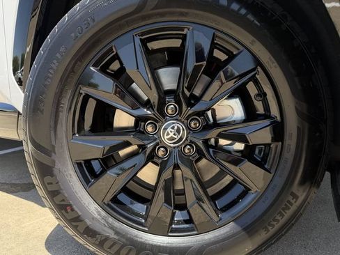 Certified 2026 Toyota RAV4 SE AWD/4WD image 10