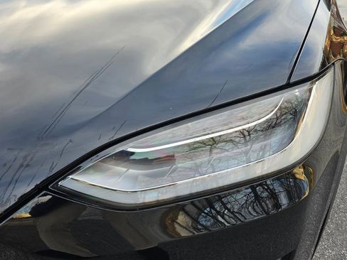 Used 2022 Tesla Model X image 17