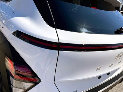 Used 2024 Hyundai Kona SEL w/ Convenience Package image 32