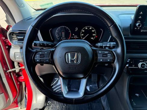 Used 2023 Honda Pilot Touring image 15