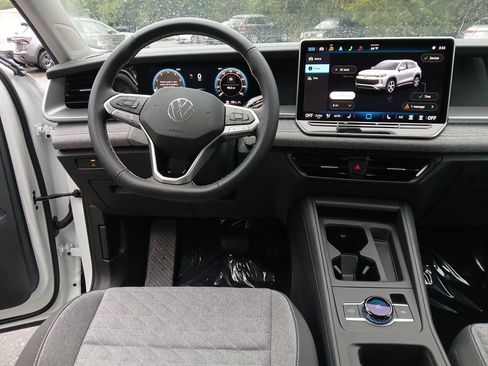 New 2025 Volkswagen Tiguan S image 13