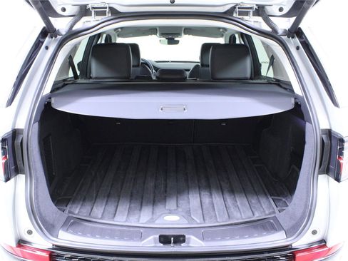 Used 2025 Land Rover Discovery Sport S AWD/4WD image 10