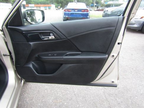 Used 2013 Honda Accord Sport image 18