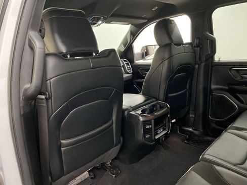 Used 2025 RAM 1500 Laramie image 16